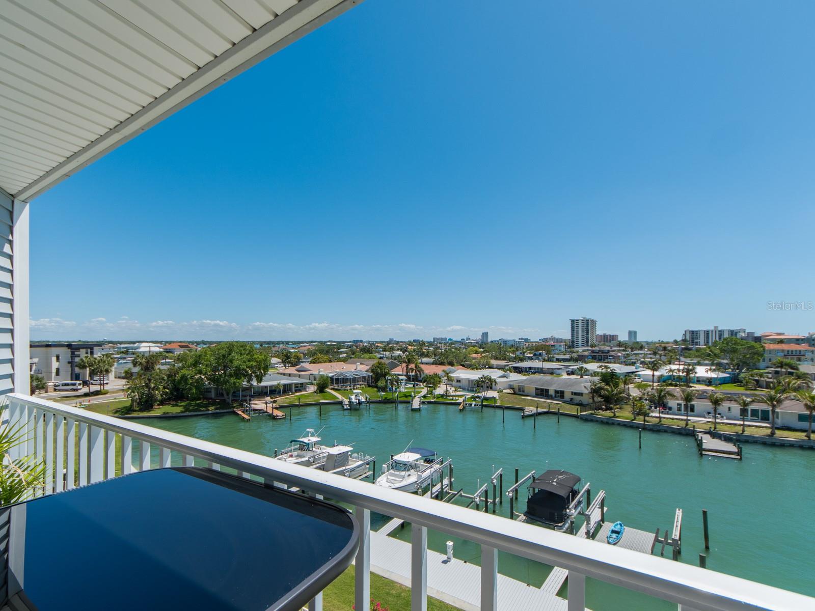 610 ISLAND WAY CONDO - Residential