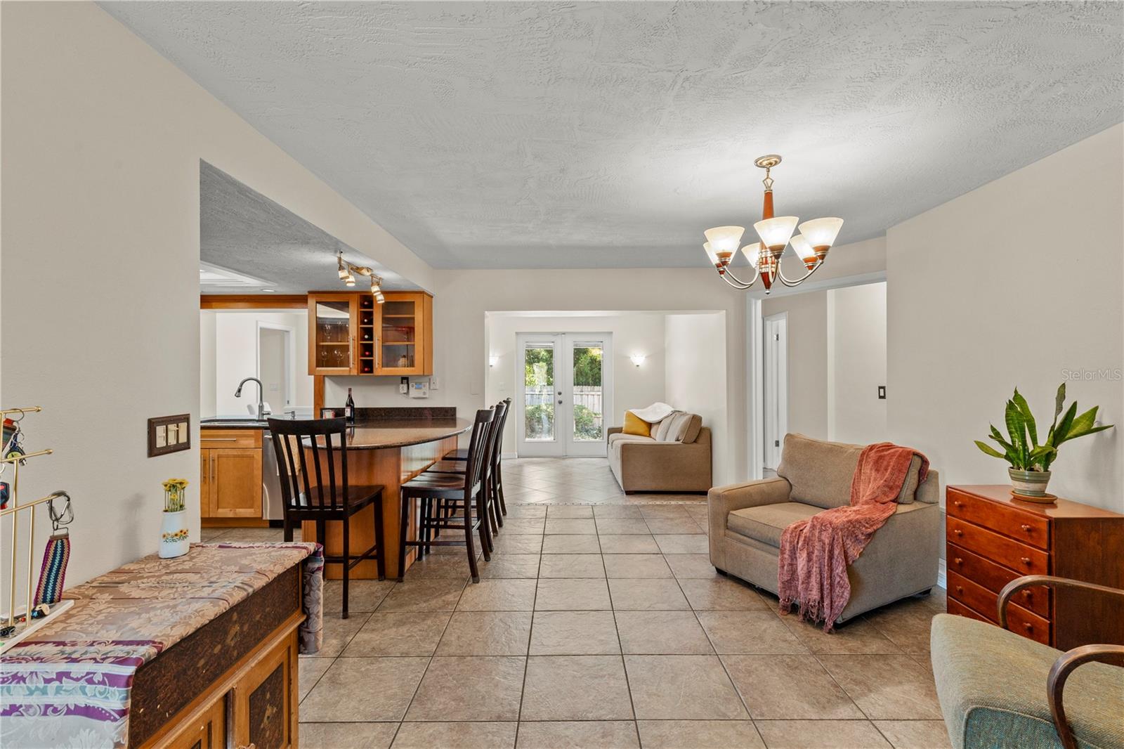 SPANISH ACRES - Residential