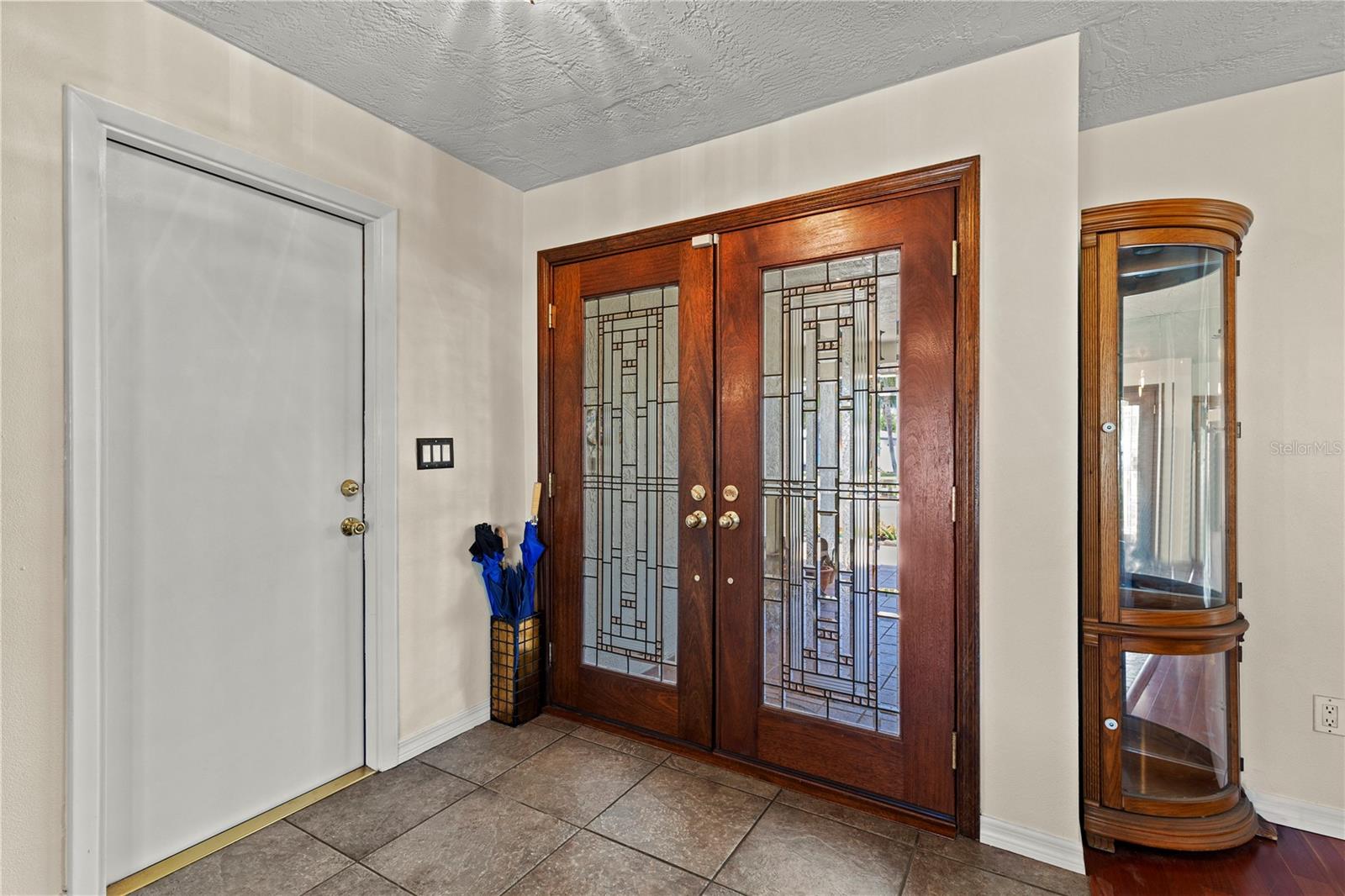 SPANISH ACRES - Residential