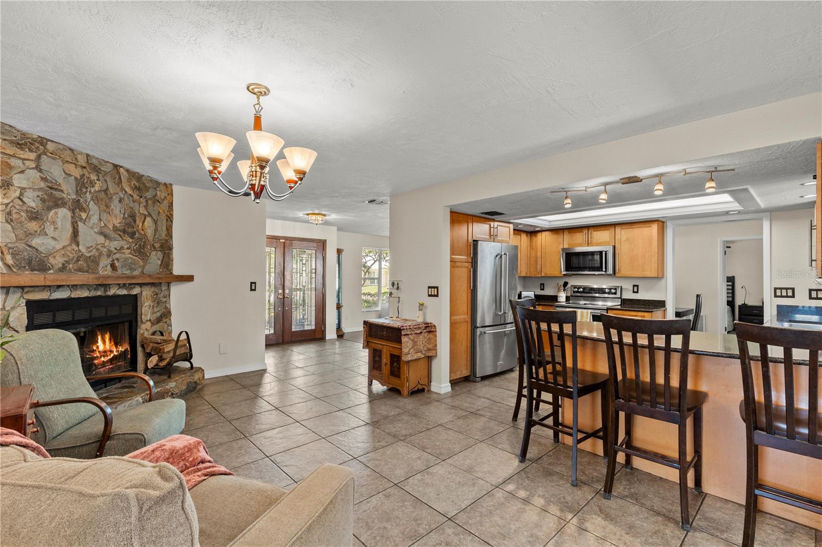SPANISH ACRES - Residential
