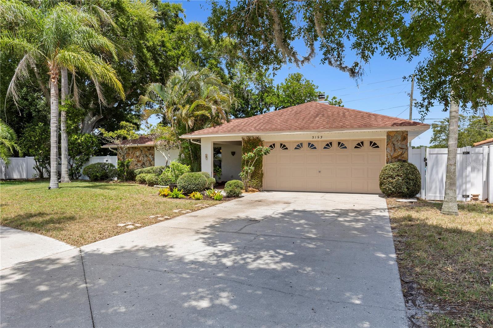SPANISH ACRES - Residential