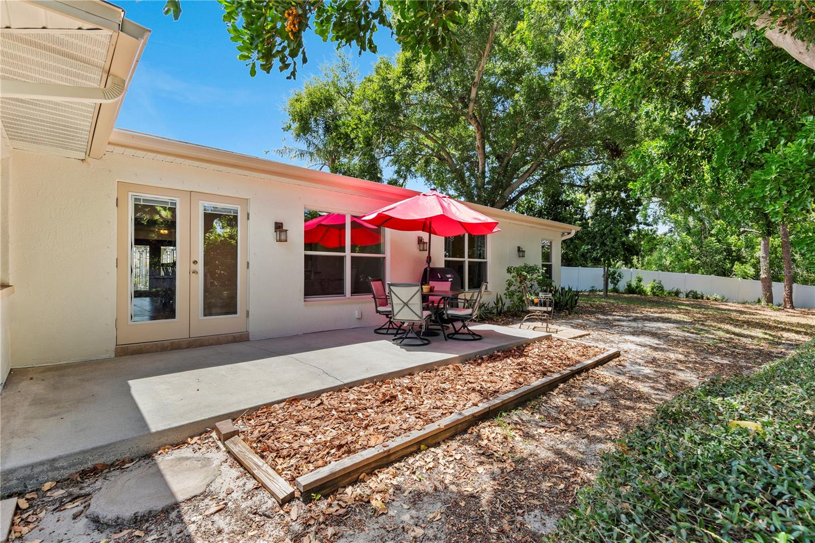 SPANISH ACRES - Residential