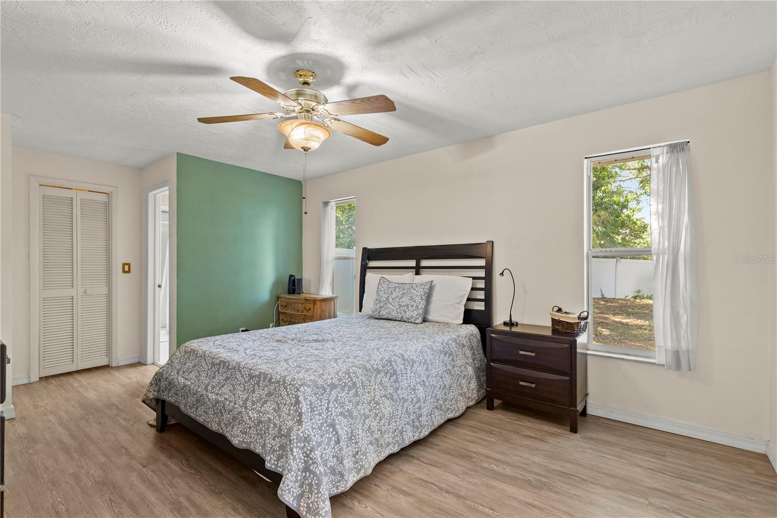 SPANISH ACRES - Residential