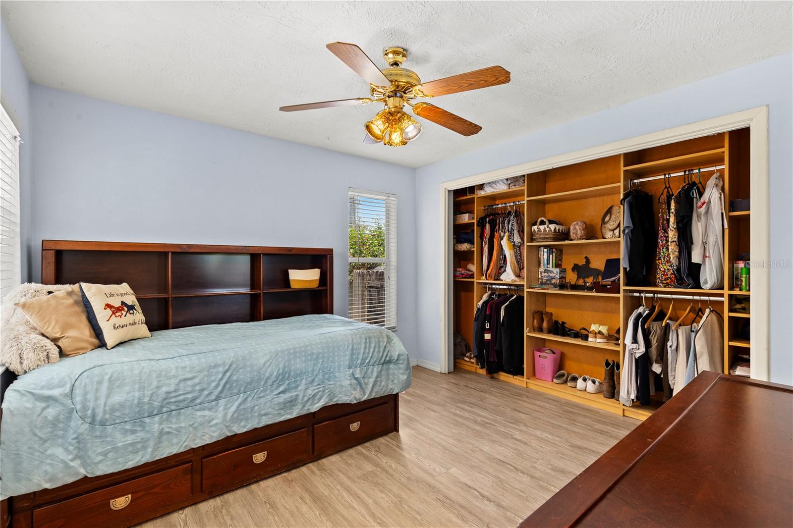 SPANISH ACRES - Residential