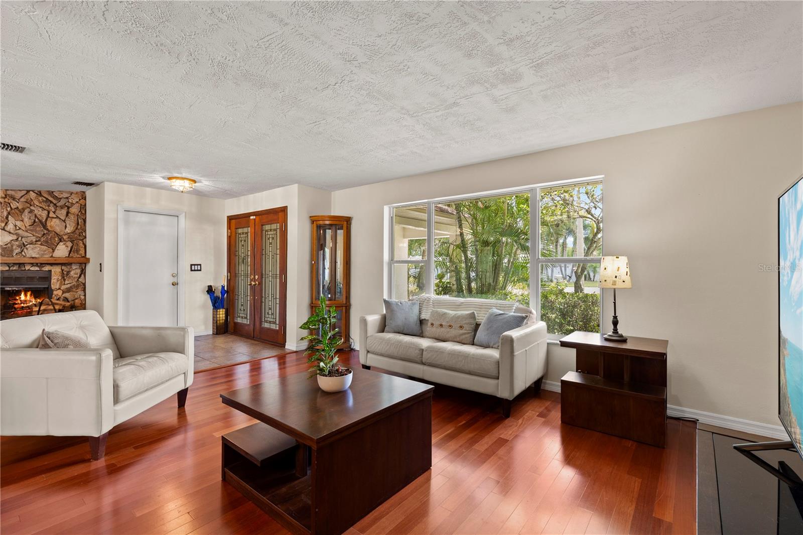 SPANISH ACRES - Residential
