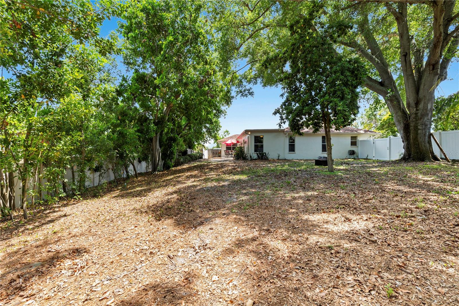 SPANISH ACRES - Residential