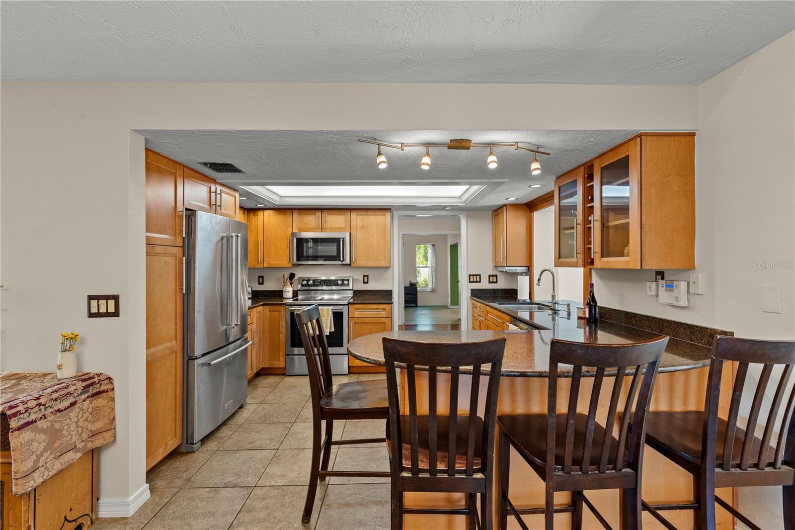 SPANISH ACRES - Residential