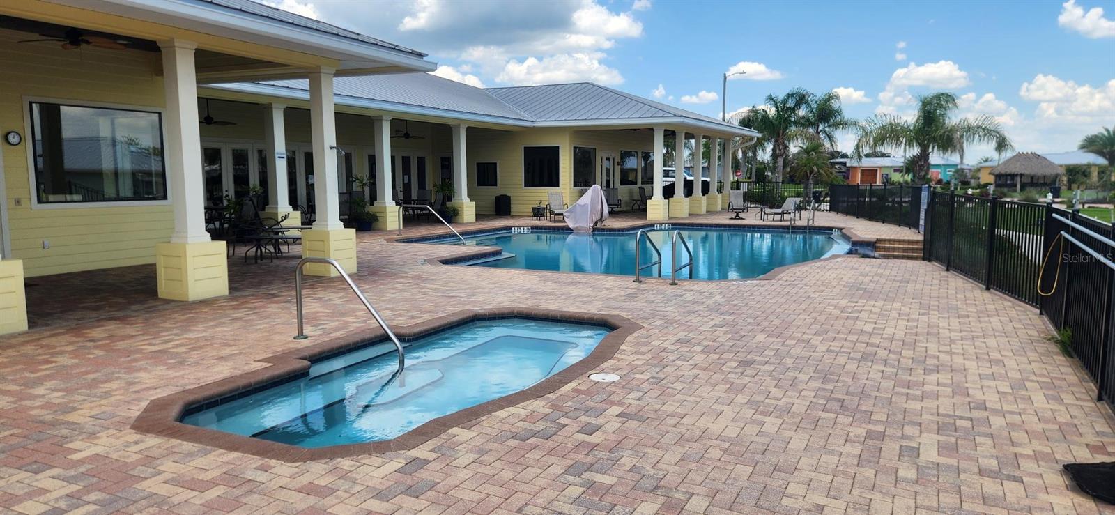 BAY LAKE RESIDENCE - Land