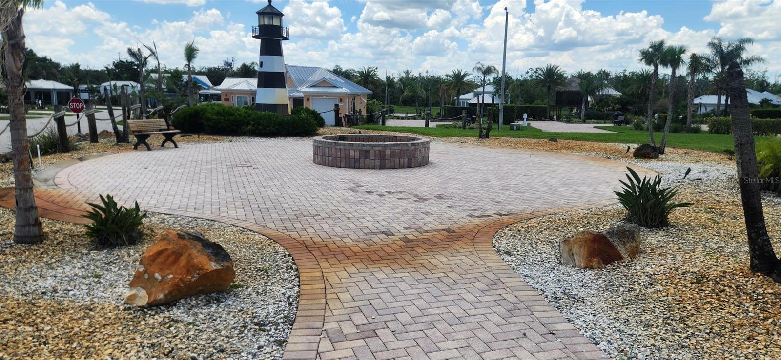 BAY LAKE RESIDENCE - Land