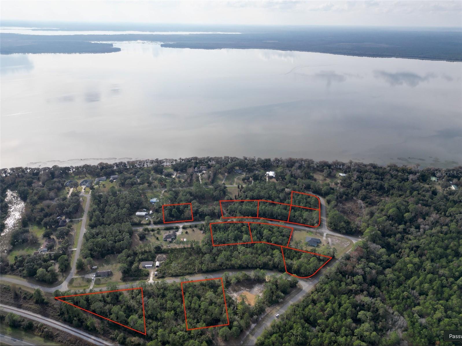 LAKE LOCHLOOSE SHORES - Land