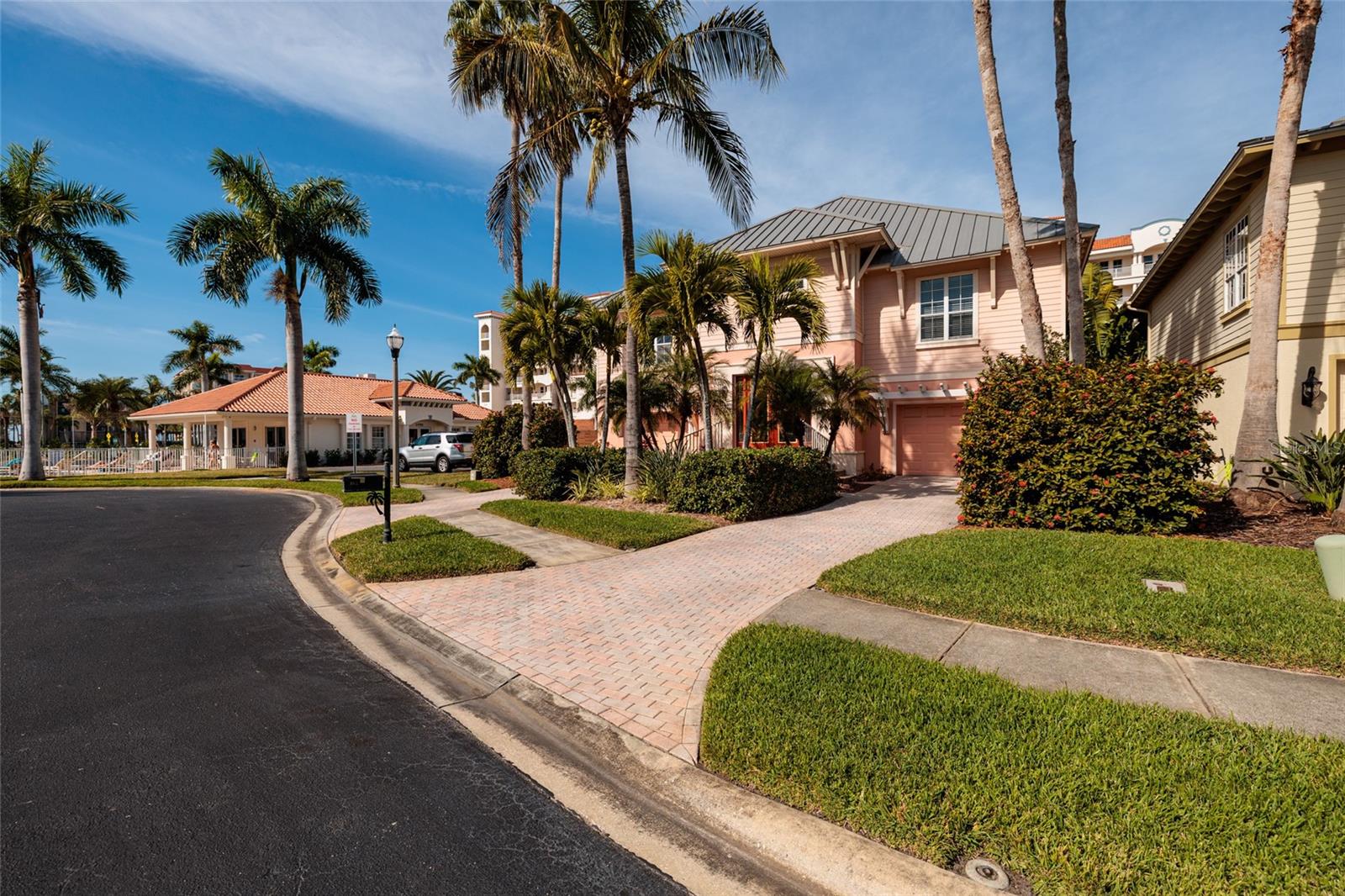 REDINGTON SHORES YACHT ANDTENN - Residential