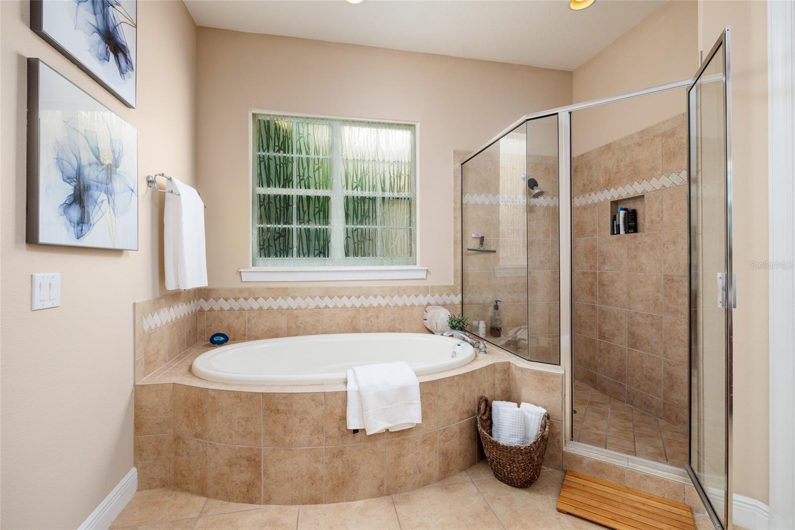 REDINGTON SHORES YACHT ANDTENN - Residential