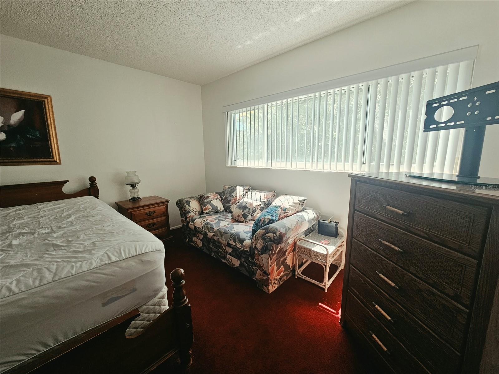 ON TOP OF THE WORLD - Residential Lease