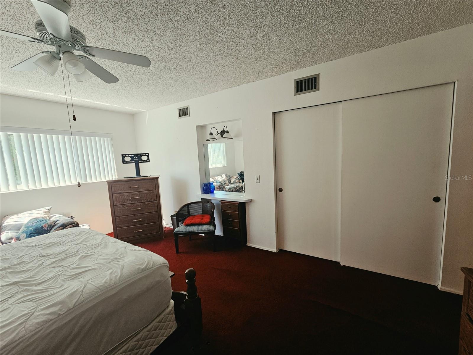 ON TOP OF THE WORLD - Residential Lease