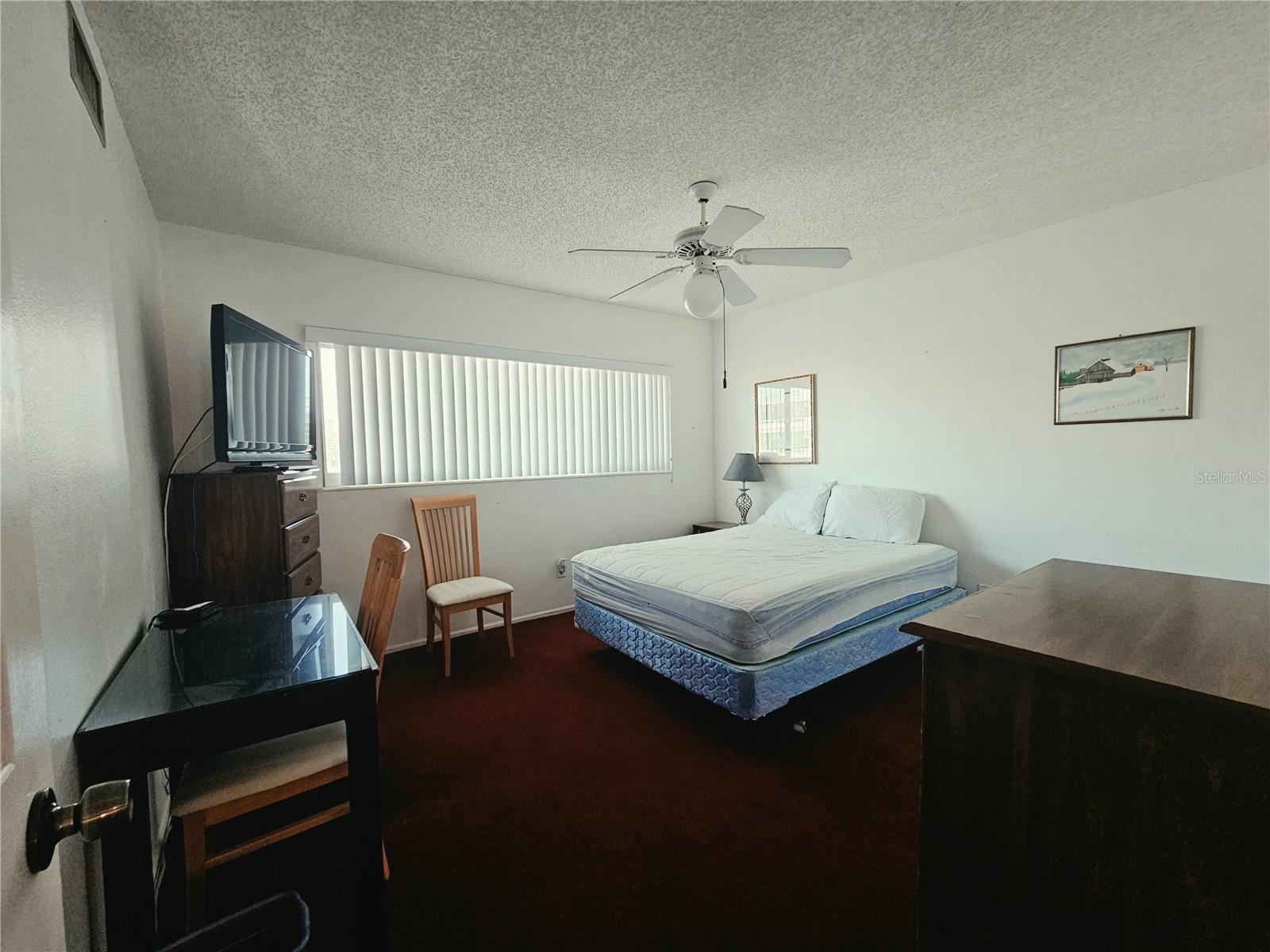 ON TOP OF THE WORLD - Residential Lease