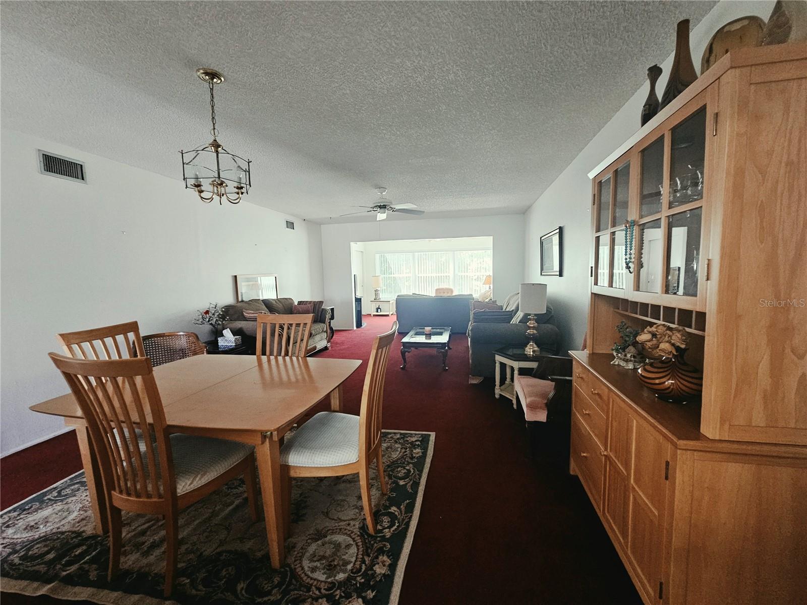 ON TOP OF THE WORLD - Residential Lease