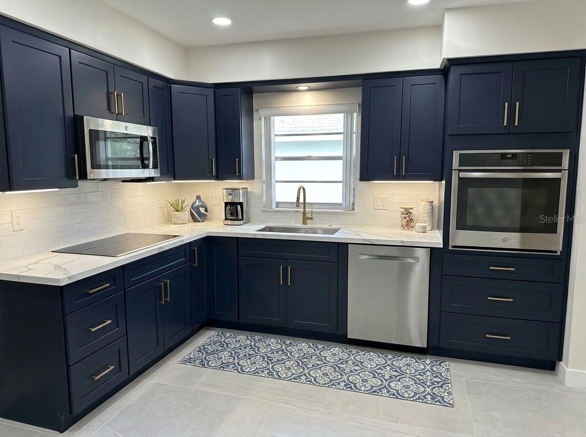 LAKE LAGRANGE HEIGHTS - Residential