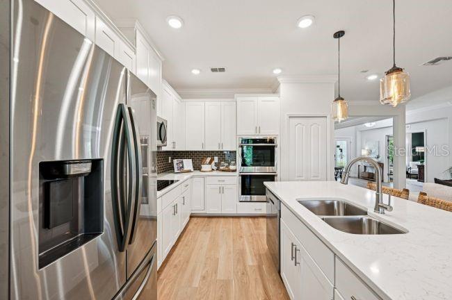 ROYAL HIGHLANDS - Residential
