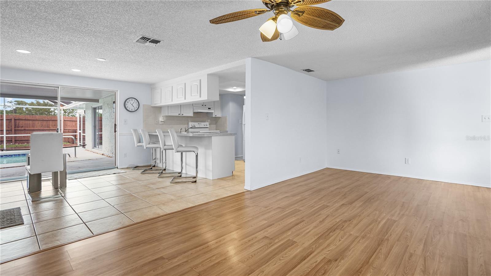 RIDGE CREST GARDENS ADD 03 - Residential