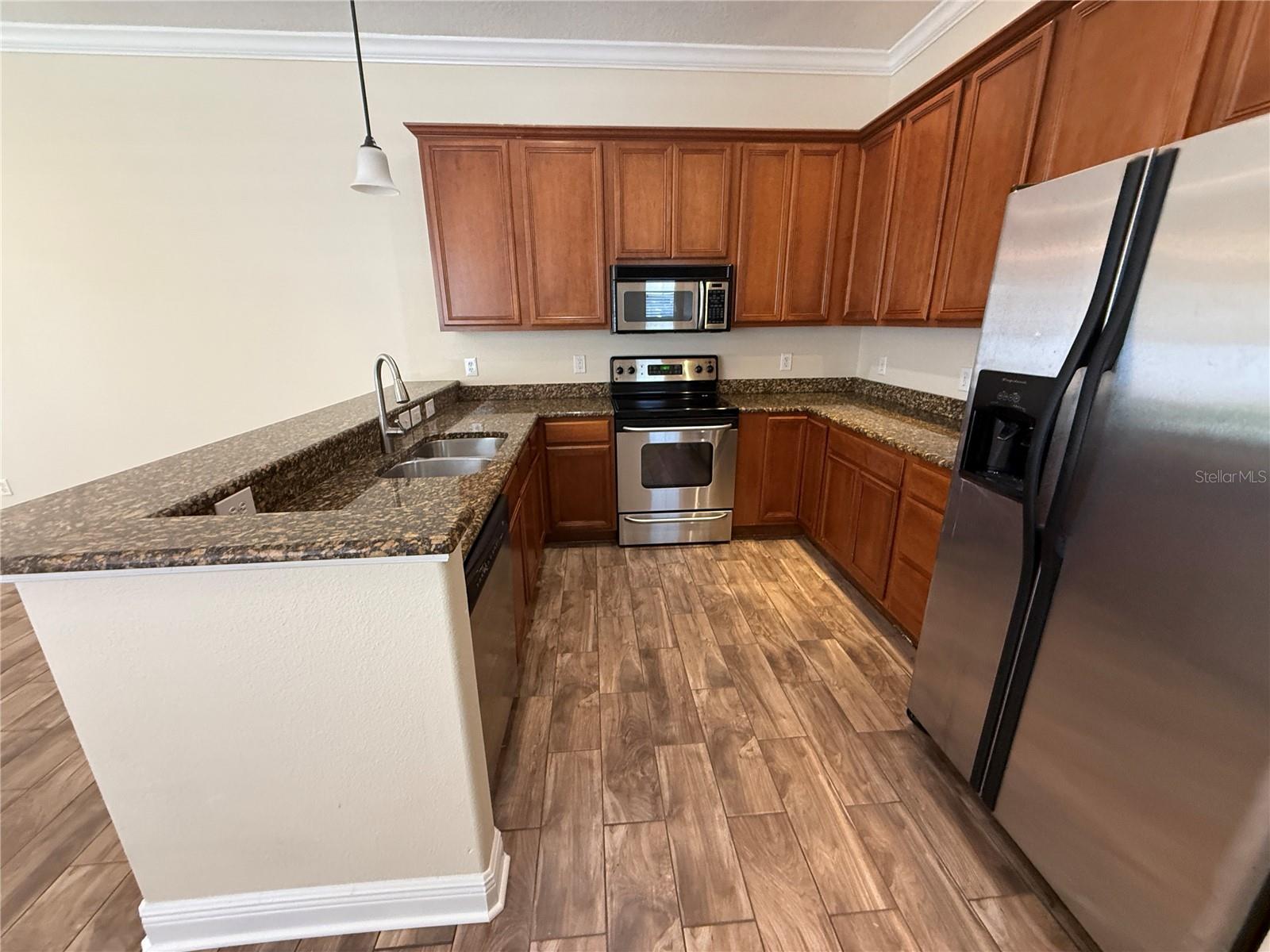 GOLDEN HEIGHTS VILLAS CONDO - Residential Lease
