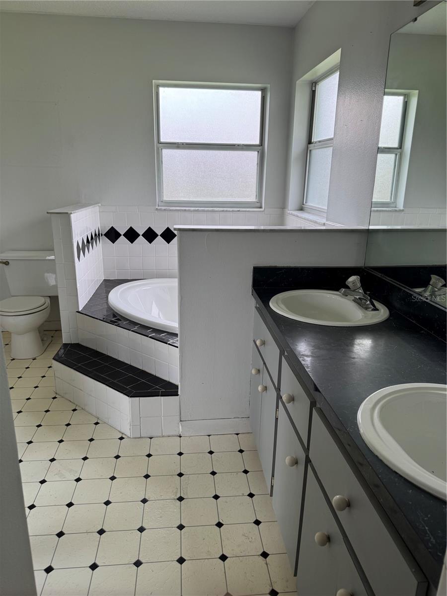 BUSHNELL NEW - Residential