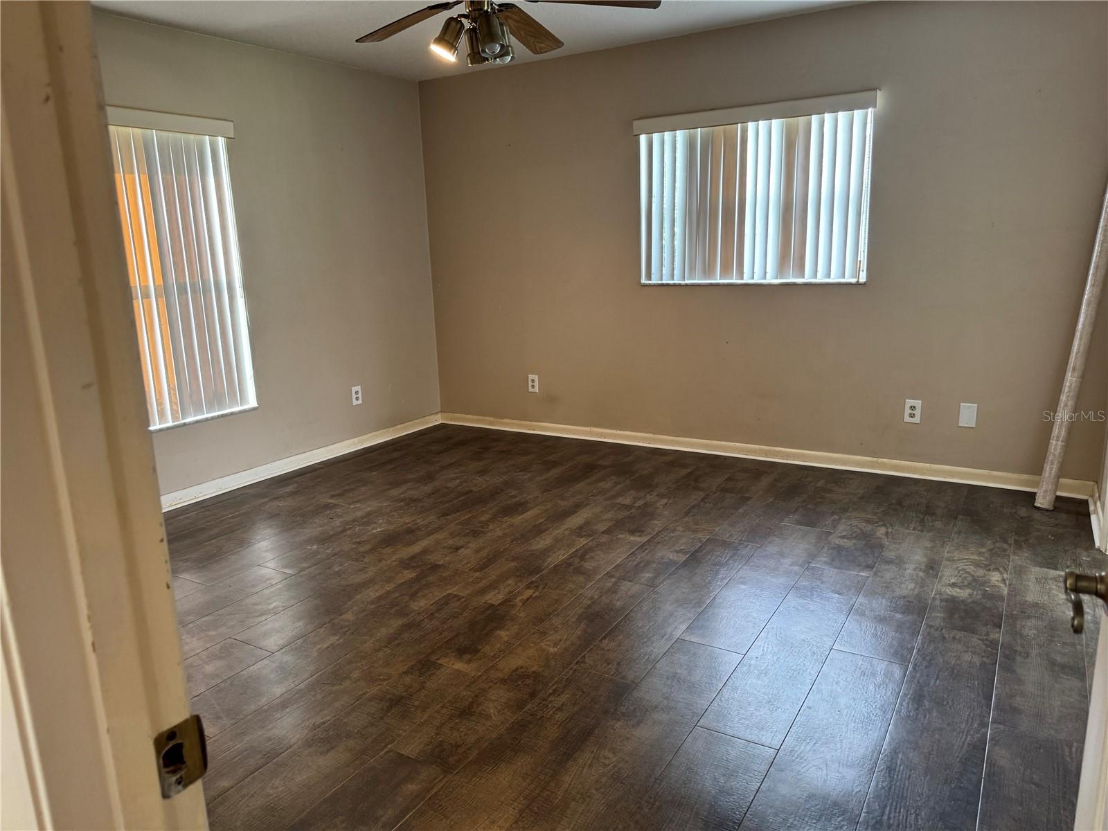 BUSHNELL NEW - Residential