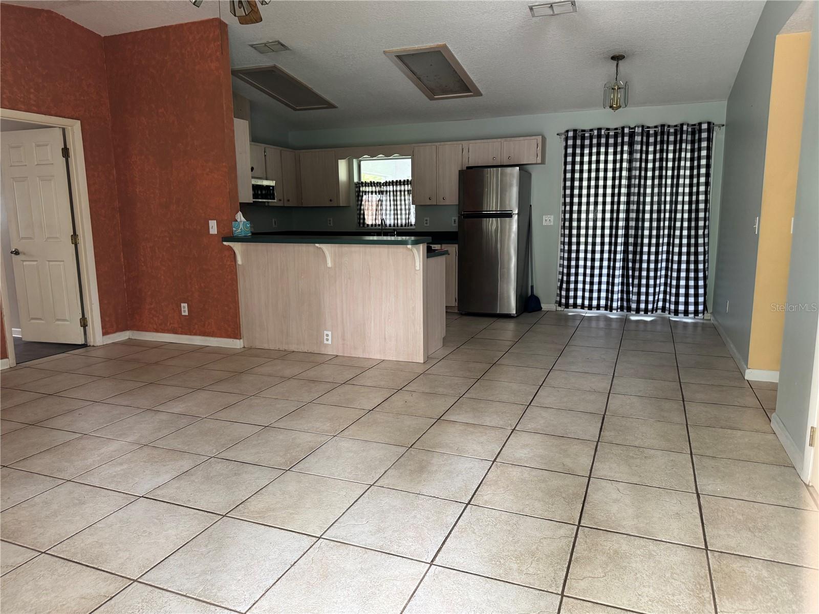 BUSHNELL NEW - Residential