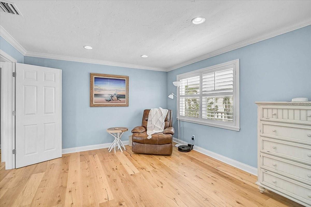 SAPPHIRE SHORES - Residential