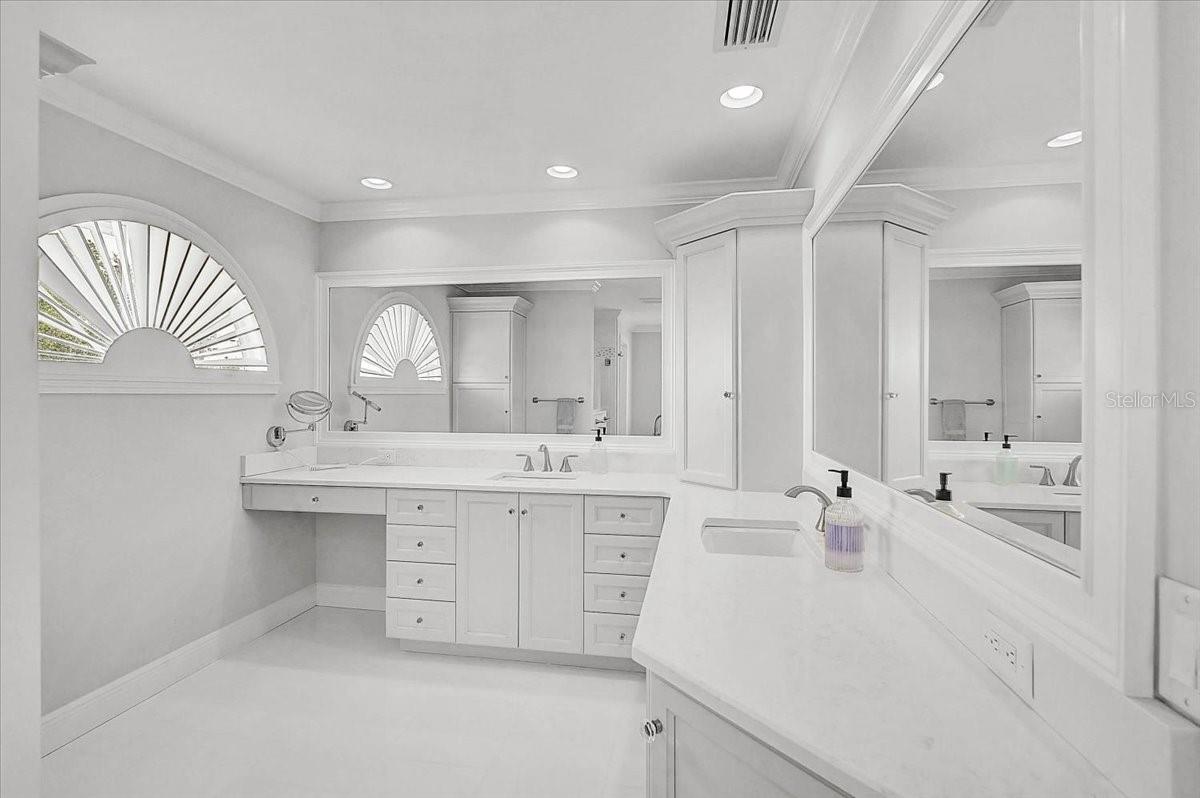 SAPPHIRE SHORES - Residential
