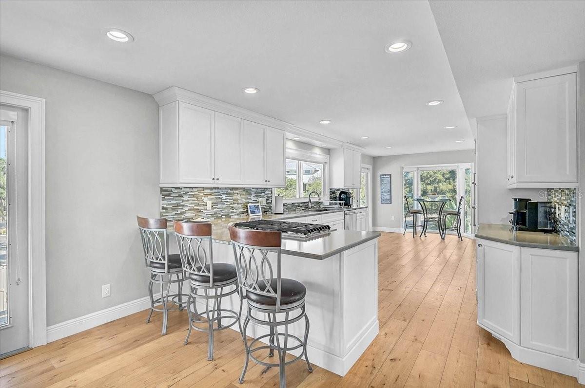 SAPPHIRE SHORES - Residential
