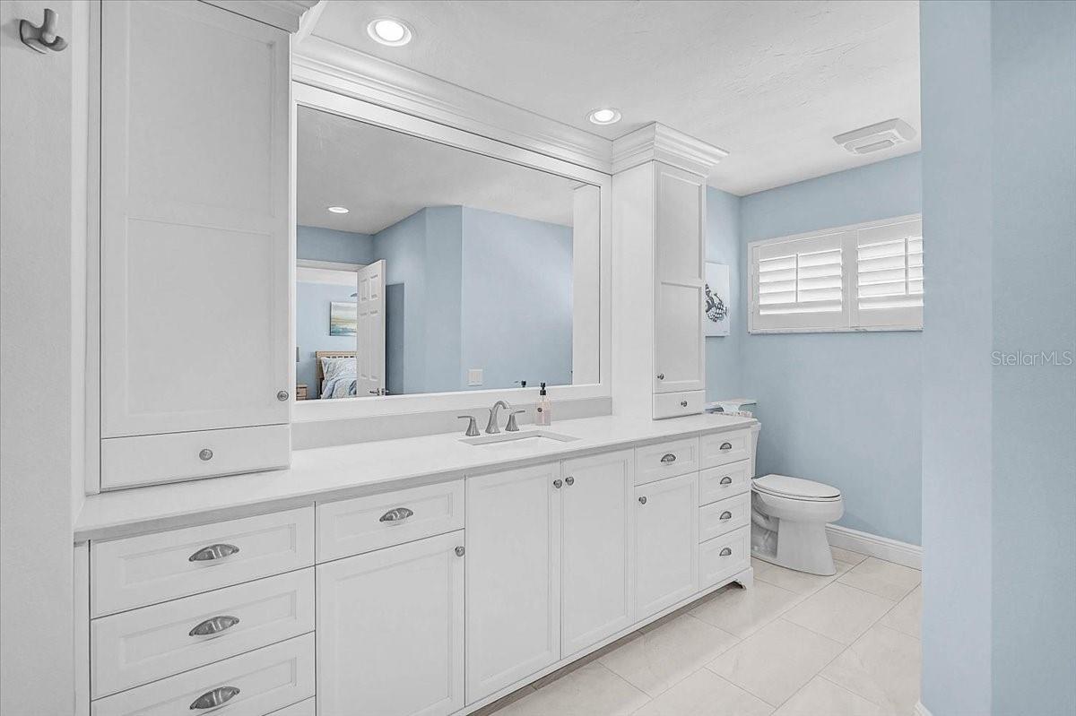 SAPPHIRE SHORES - Residential