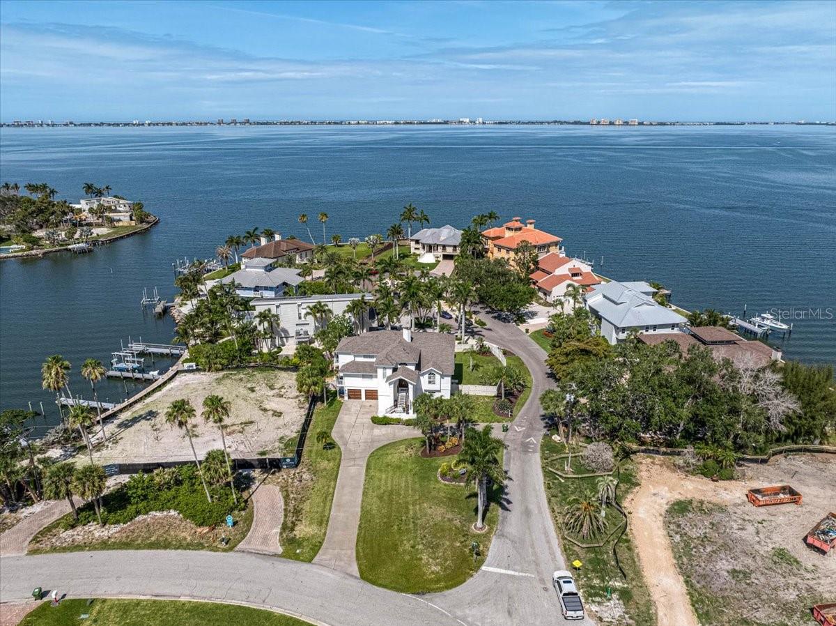 SAPPHIRE SHORES - Residential