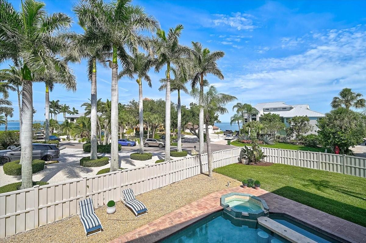SAPPHIRE SHORES - Residential