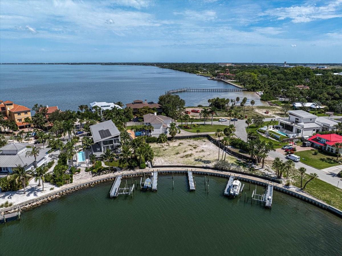 SAPPHIRE SHORES - Residential