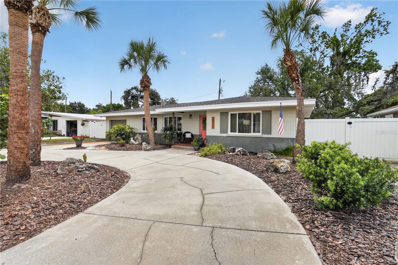 PASADENA GOLF CLUB ESTATES - Residential