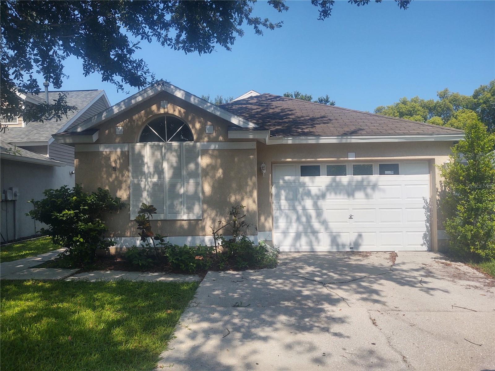 Nice smaller 4/2. All new paint inside, Newer Laminate Vinyl Plank flooring throughout. Newer blinds and ceiling fans. Master bedroom has garden tub with new tile and shower, larger walk-n-closet. Kitchen has stainless appliances and breakfast nook space....Full lawn service and maintenance provided. Community loaded with amenities, multiple Pools, gym, clubhouses, walking trails and more.