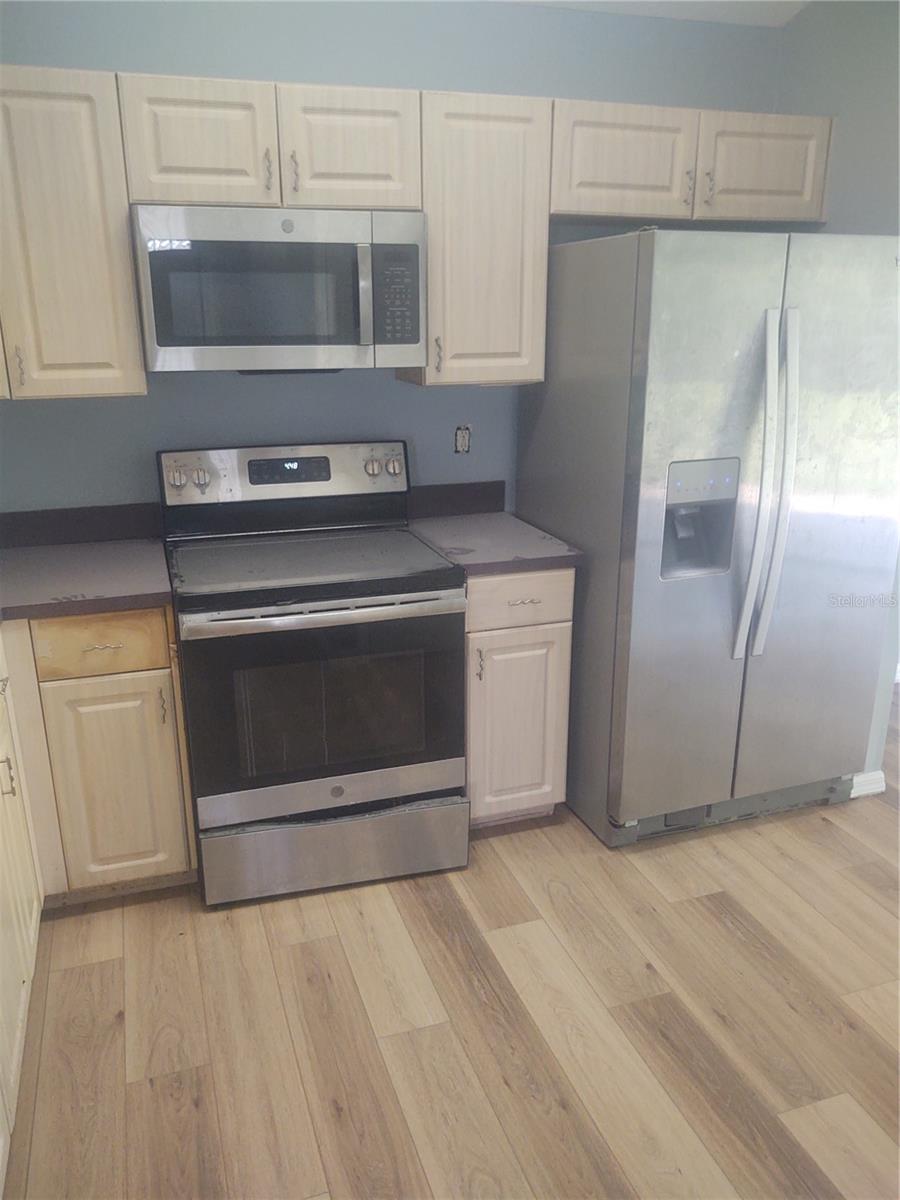 FISHHAWK RANCH PH 2 PRCL - Residential Lease