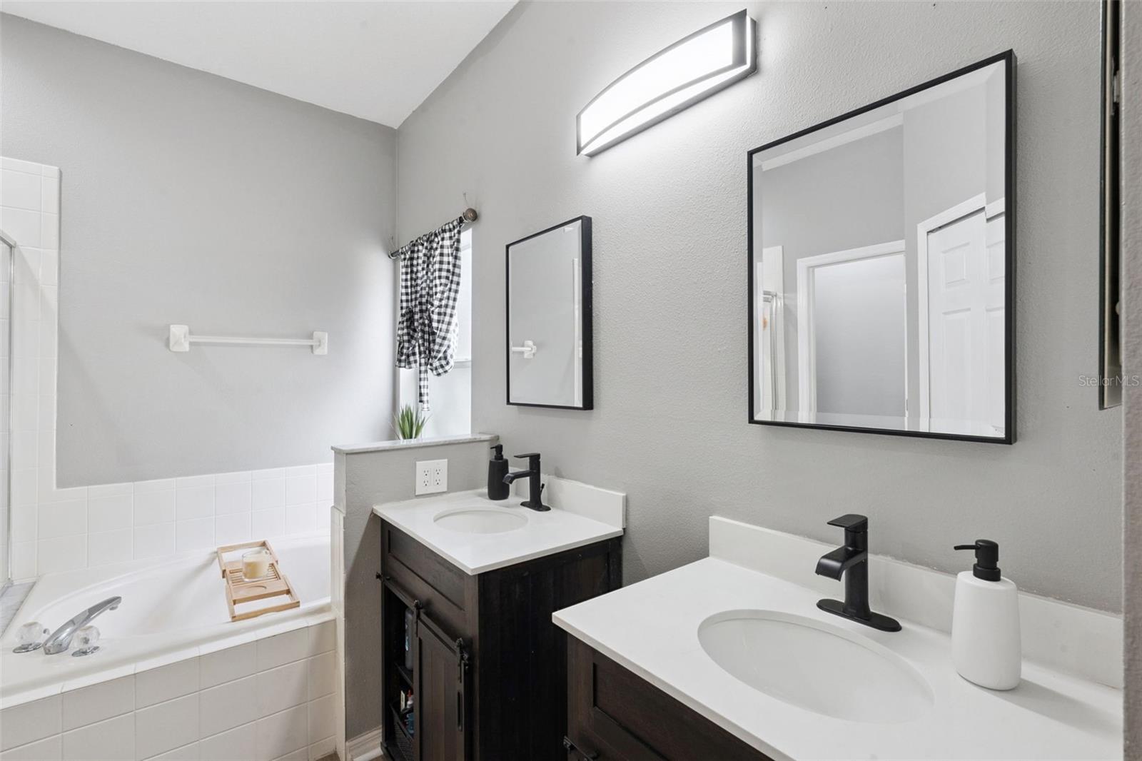 AVALON PARK VILLAGE 04 B-K - Residential