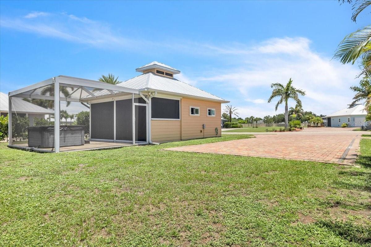 THORNTON CRK MOTORCOACH RESIDENCE - Residential