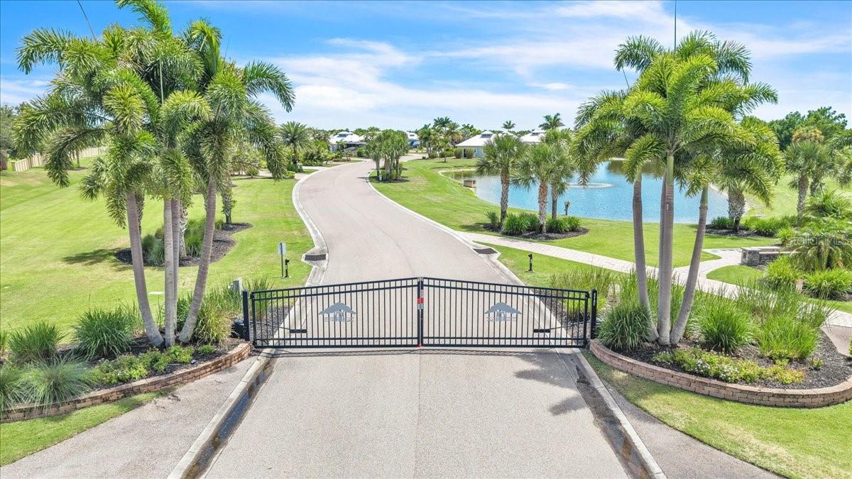 THORNTON CRK MOTORCOACH RESIDENCE - Residential