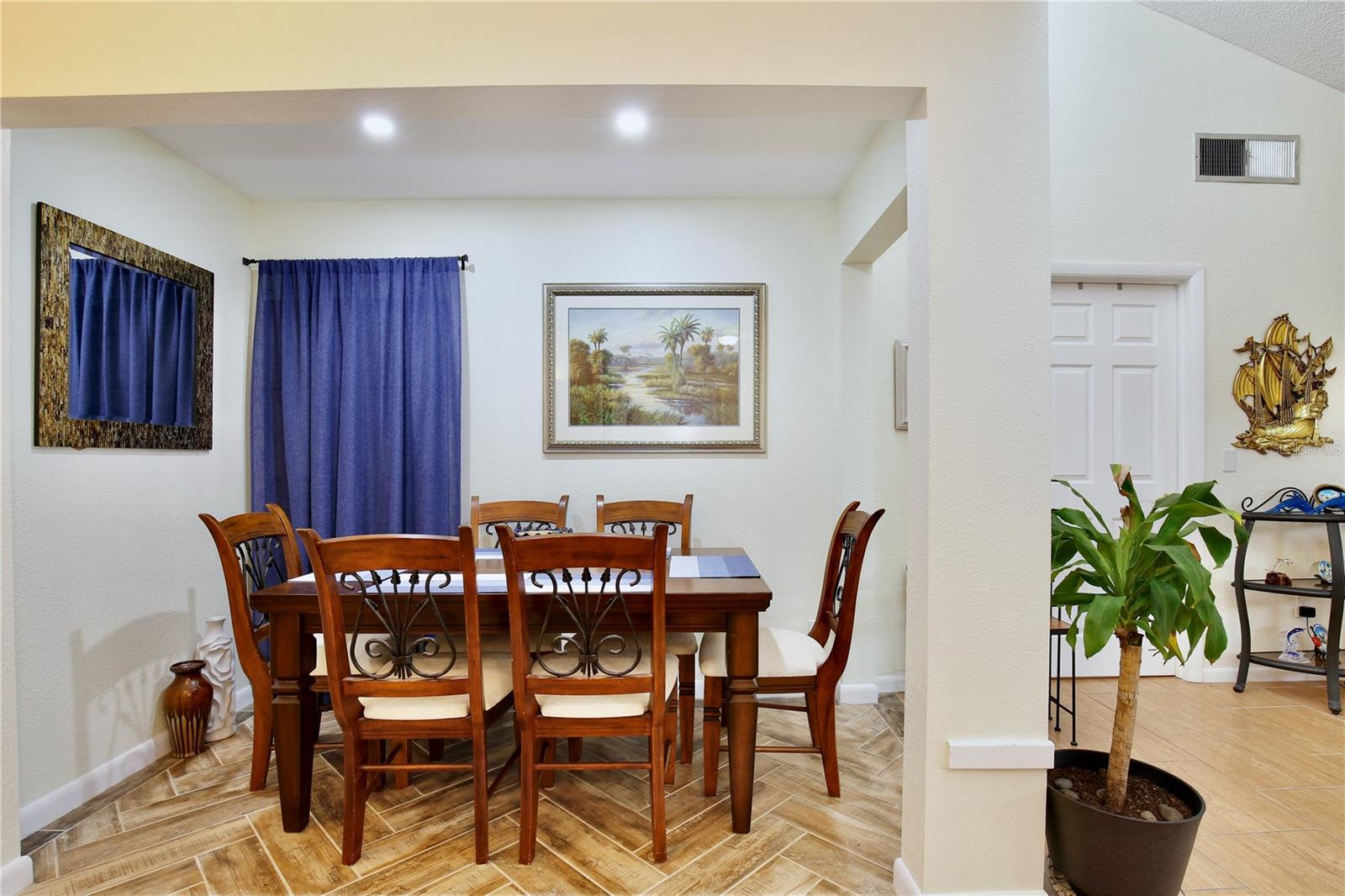 WINDWARD SQUARE SEC 3 - Residential