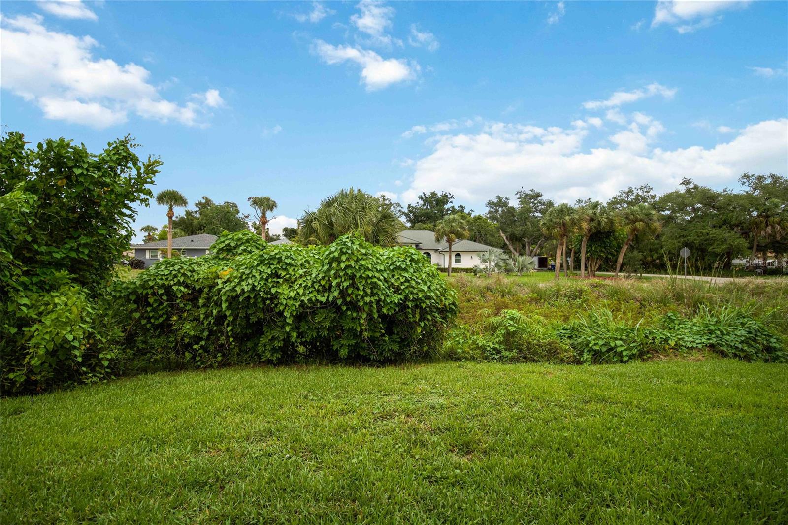 SOUTH VENICE - Residential