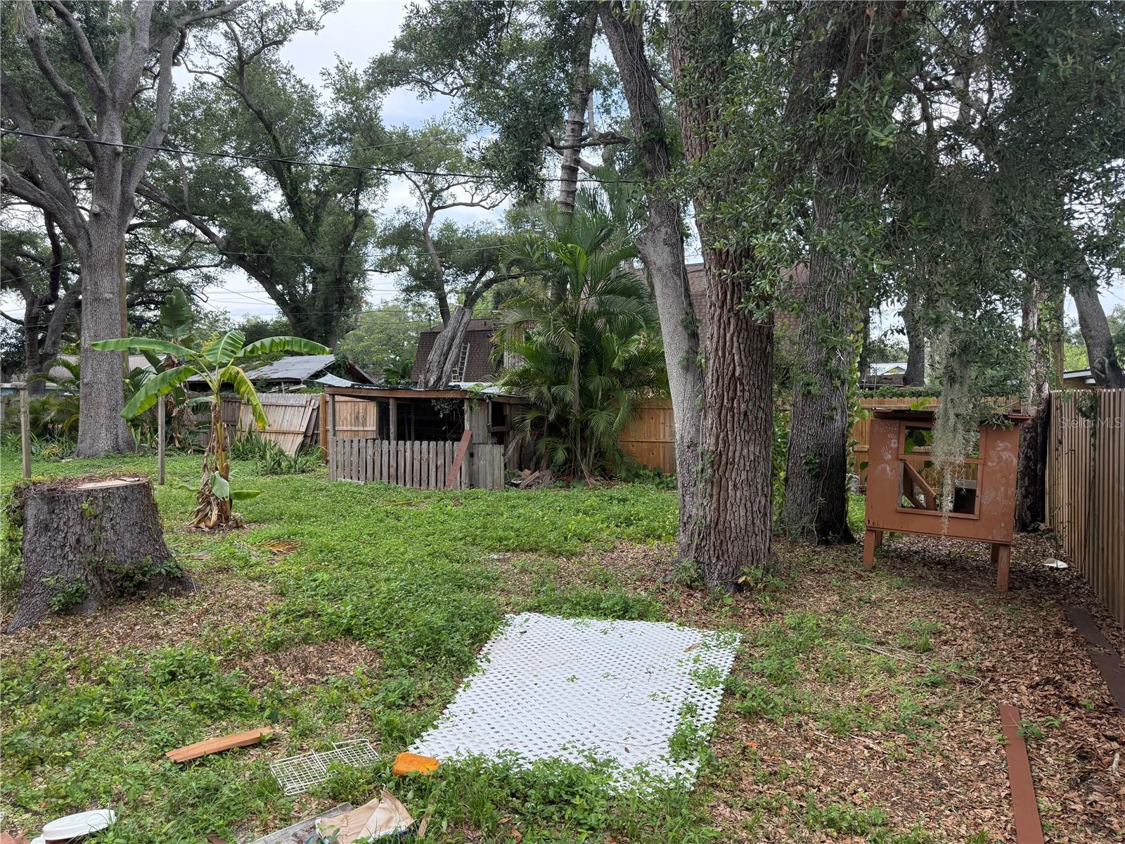 ROOSEVELT GROVES - Residential