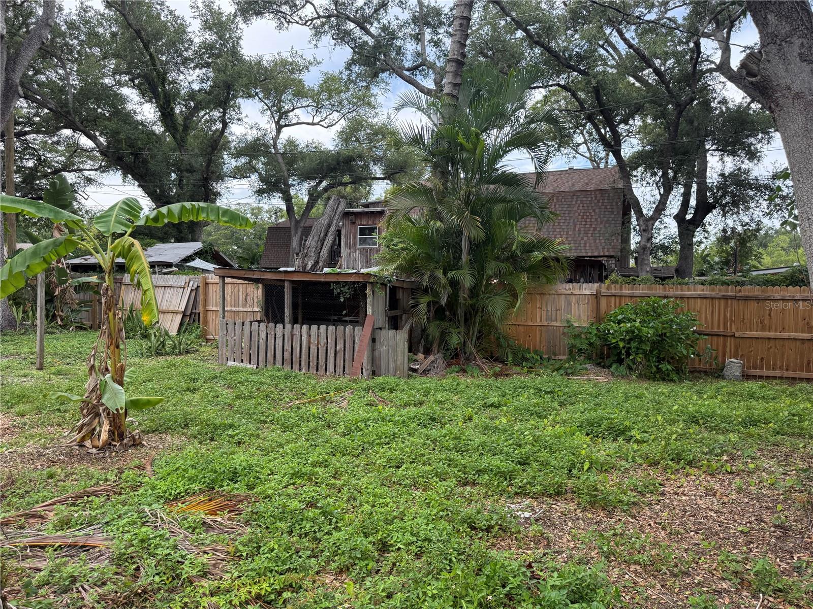 ROOSEVELT GROVES - Residential