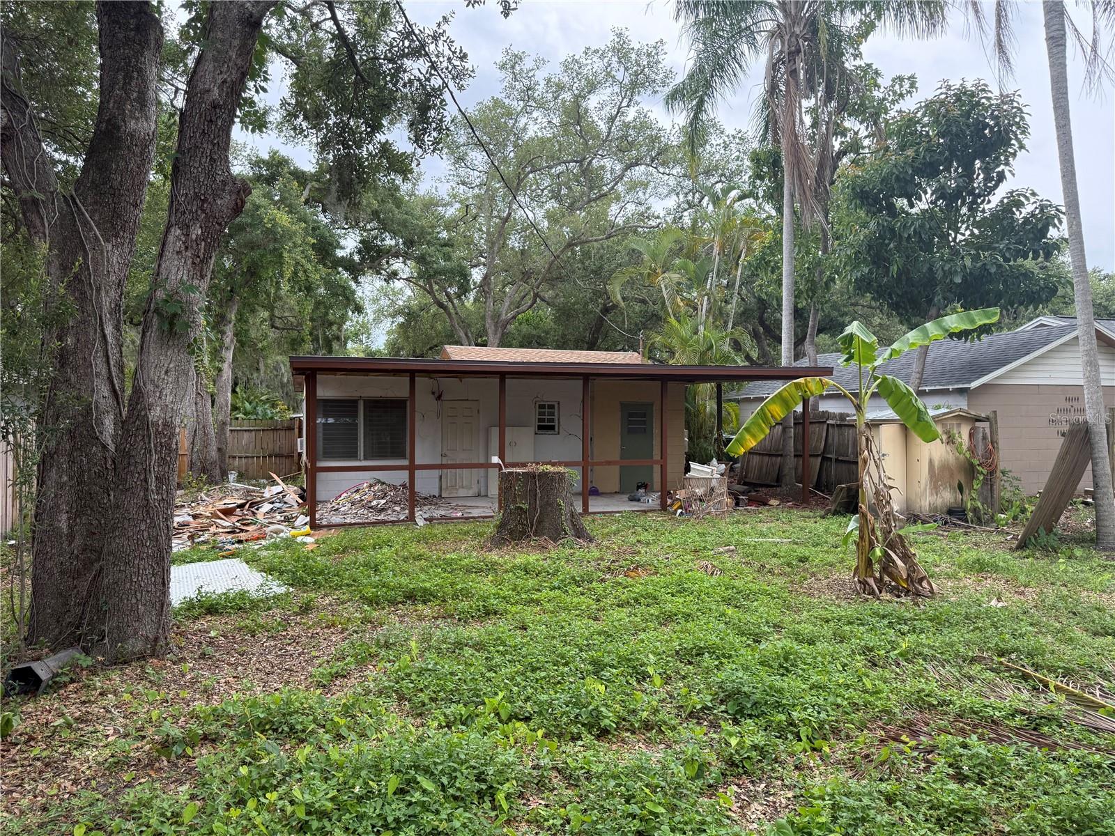 ROOSEVELT GROVES - Residential