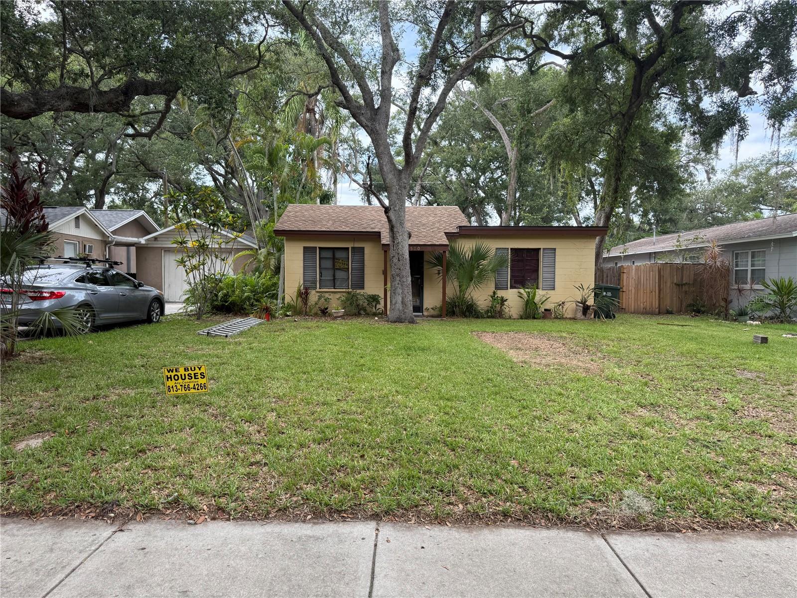 ROOSEVELT GROVES - Residential