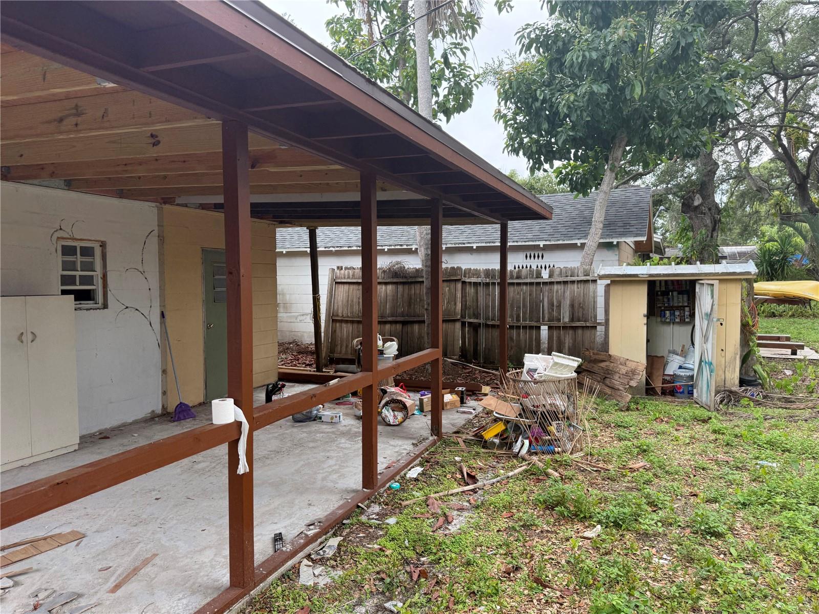 ROOSEVELT GROVES - Residential