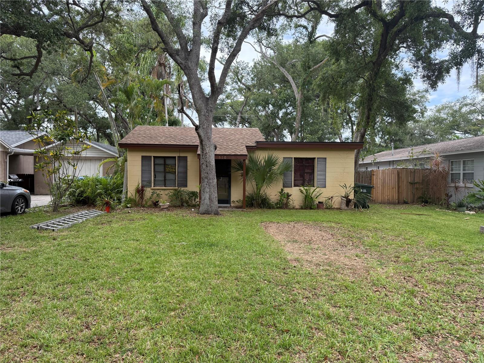 ROOSEVELT GROVES - Residential