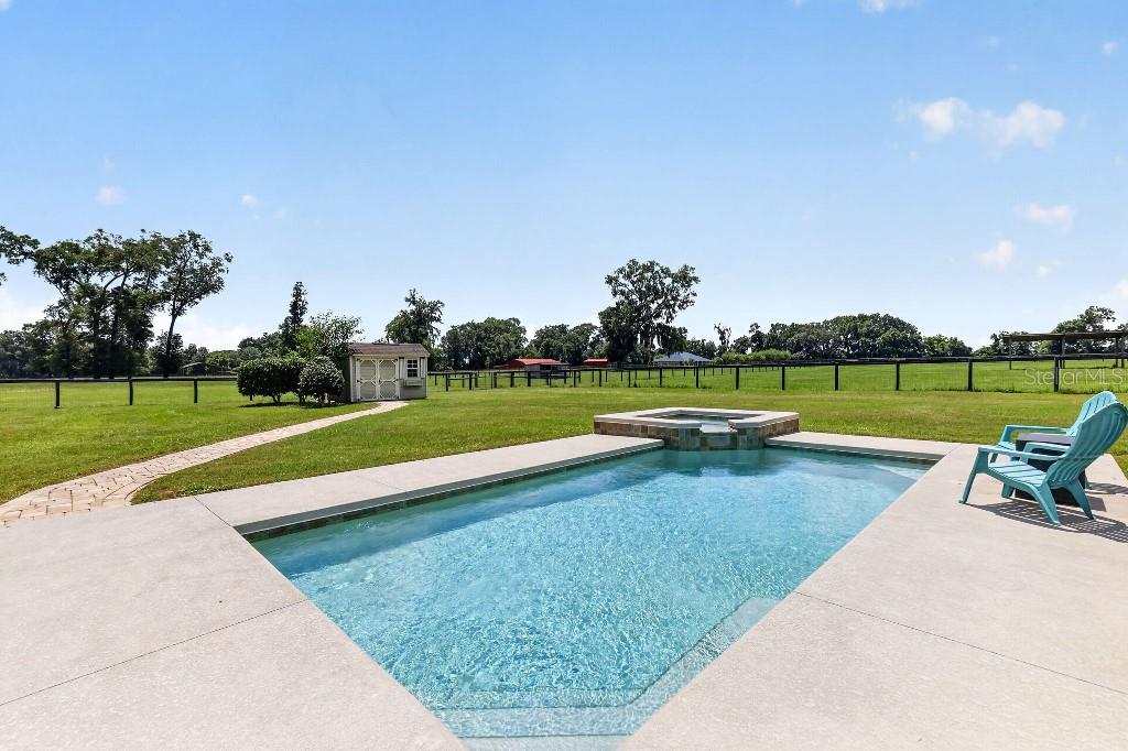 SHADOWOOD FARMS ESTATE - Residential