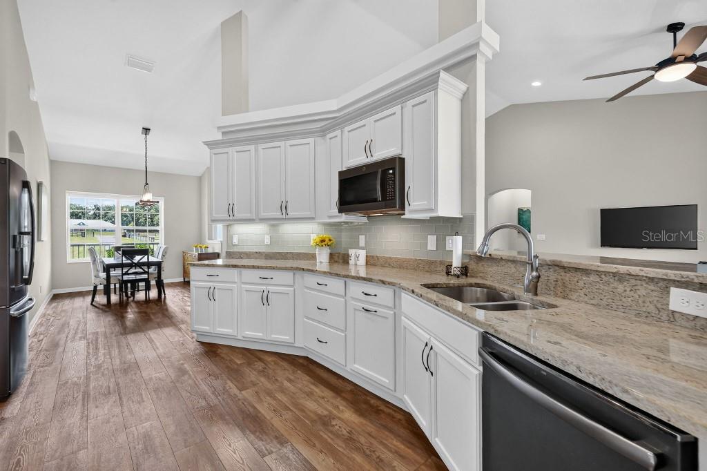 SHADOWOOD FARMS ESTATE - Residential